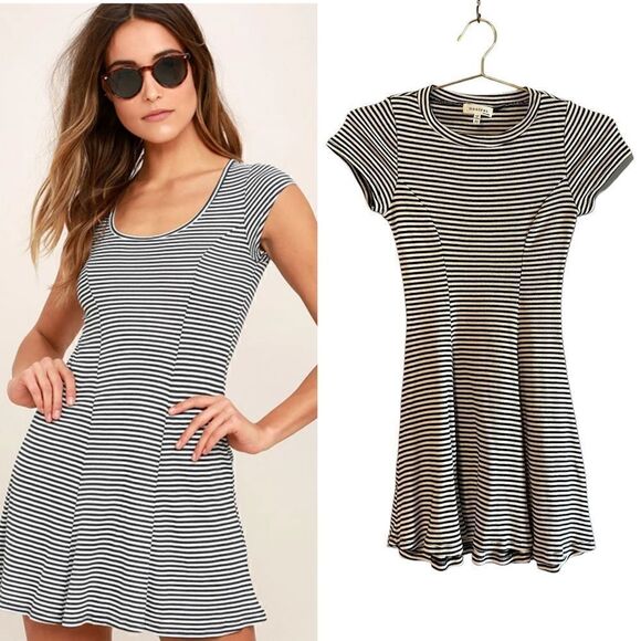 Monteau Striped Short Sleeve Fit & Flare Mini Dress in Black & White | SZ XS - Picture 1 of 9